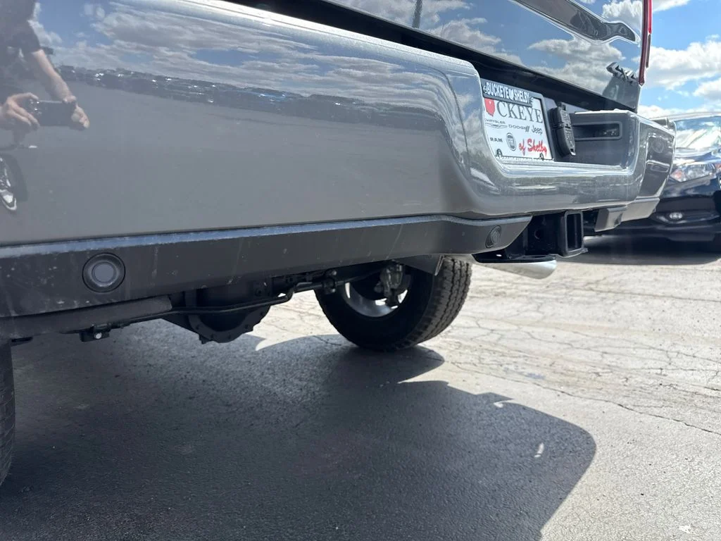 New 2026 Ceramic Gray Clear-Coat Exterior Paint RAM LARAMIE image 12