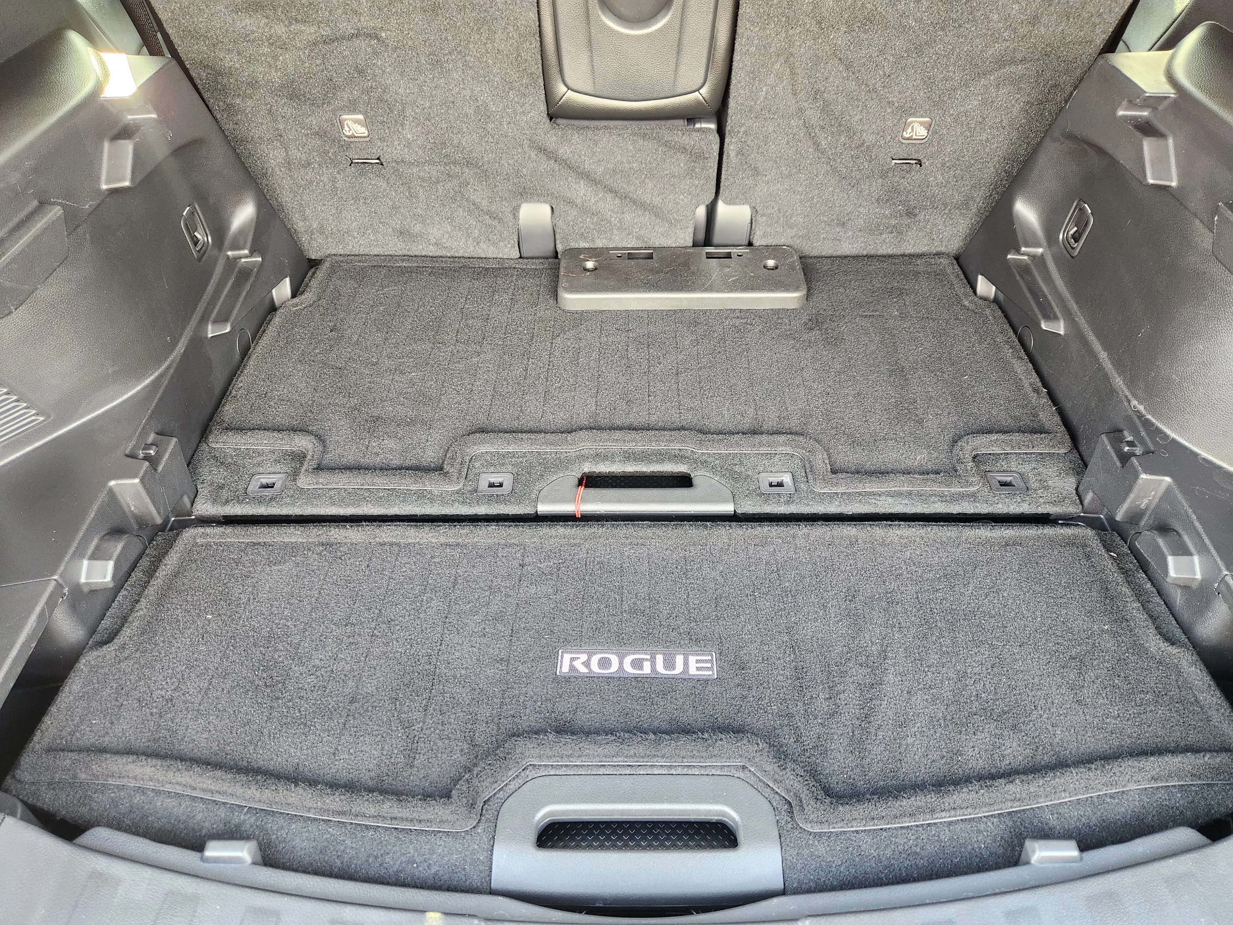 Used 2017 Magnetic Black Nissan SL image 34