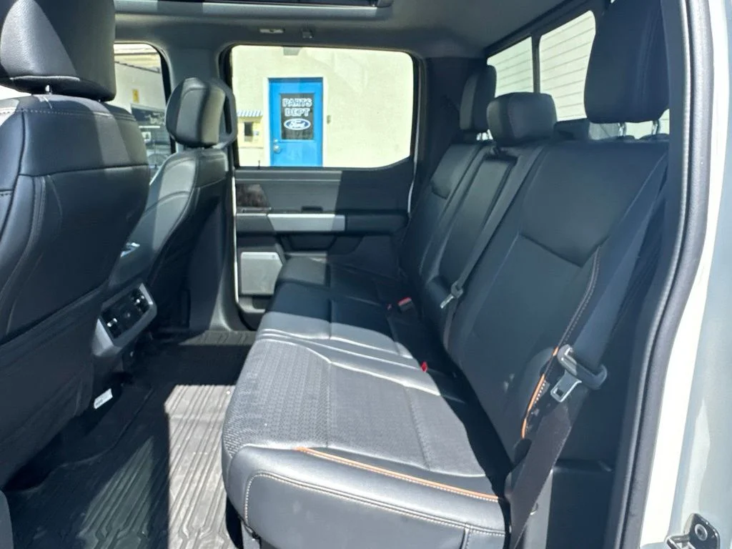 2025 Ford F-350 Super Duty Lariat - Photo 31