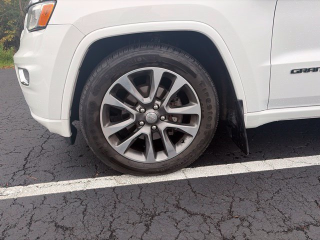 Used 2018 Bright White Clearcoat Jeep Overland image 4