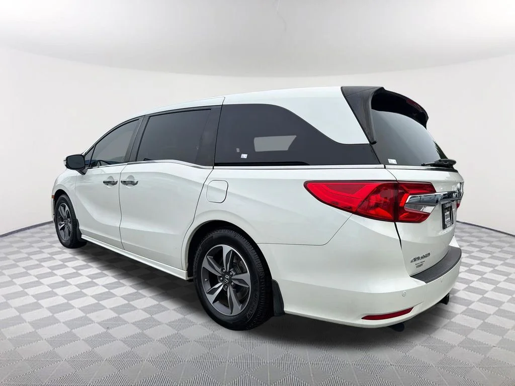 Used 2019  Honda Touring image 7