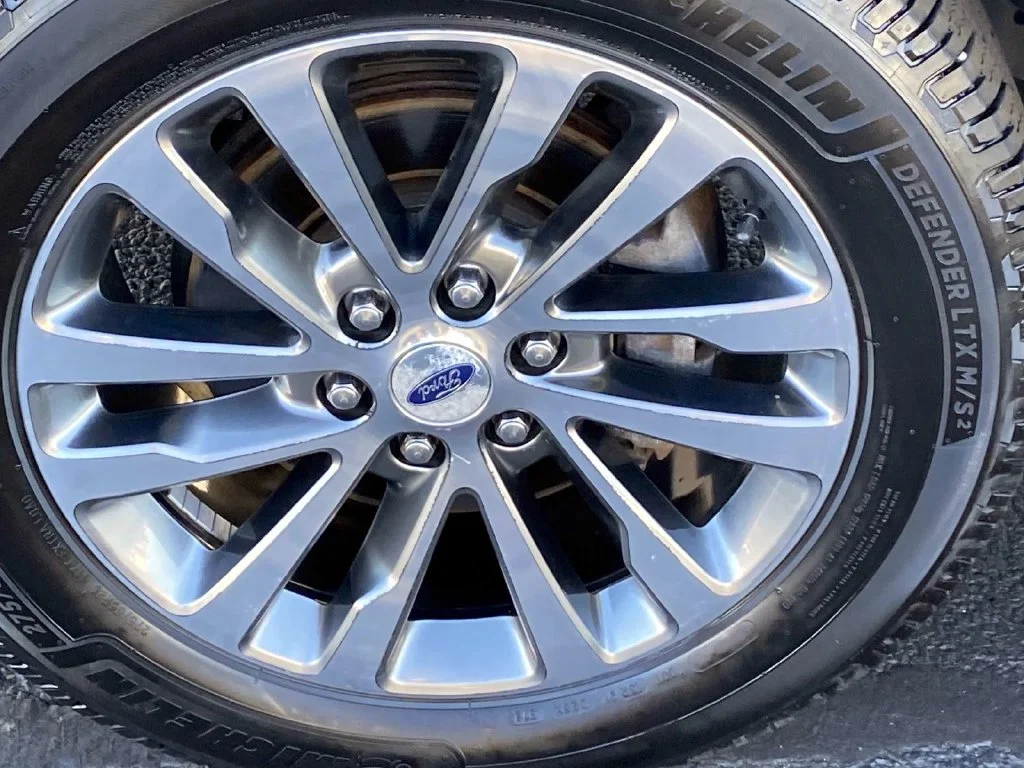 Used 2018 Shadow Black Ford Limited image 31