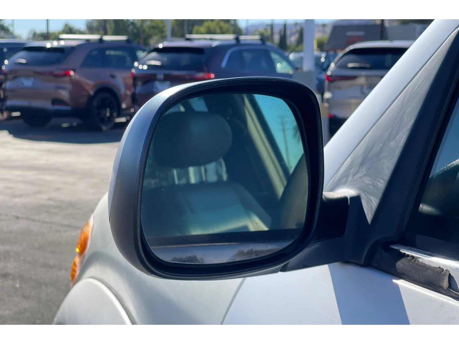 Used 2004 Natural White Toyota Ltd image 20