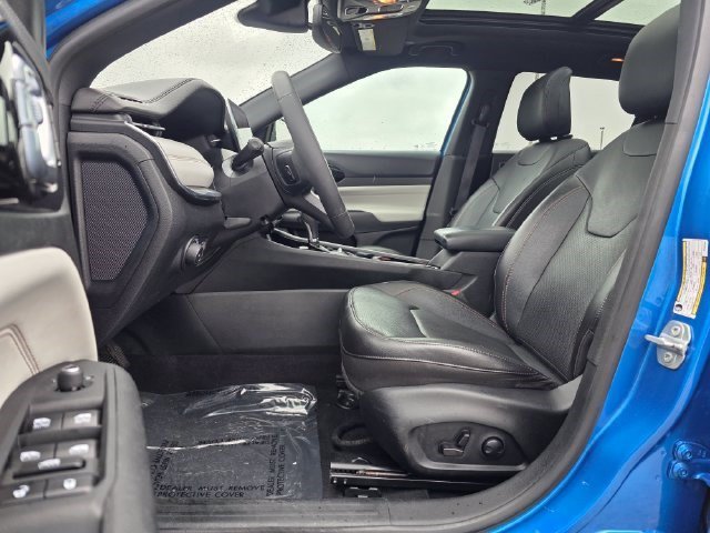 Certified Used 2023 Laser Blue Pearlcoat Jeep Limited image 20