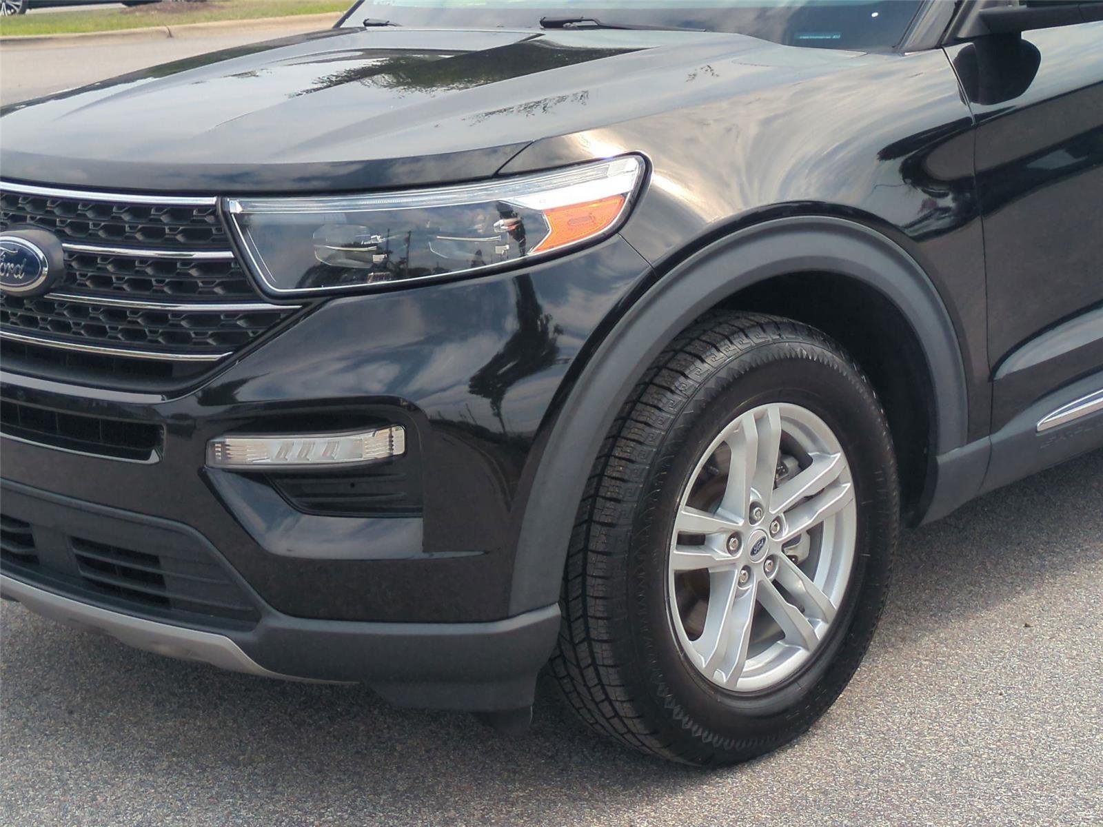 Used 2023 Agate Black Ford XLT image 9