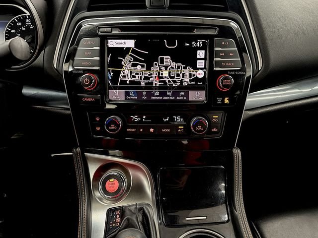 Used 2023 White Nissan SR image 15