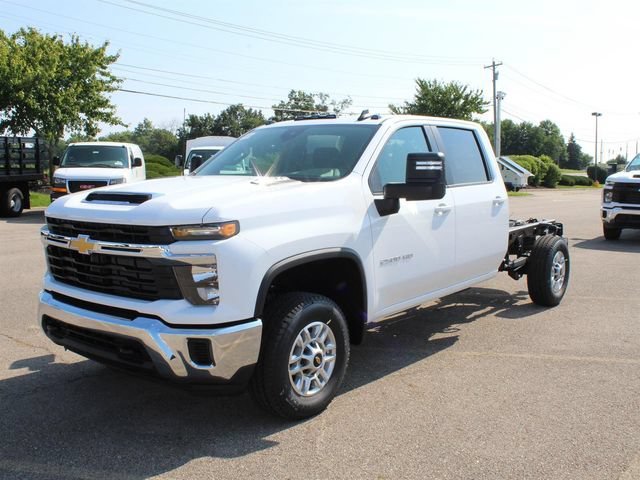 New 2026 Summit White Chevrolet LT image 1