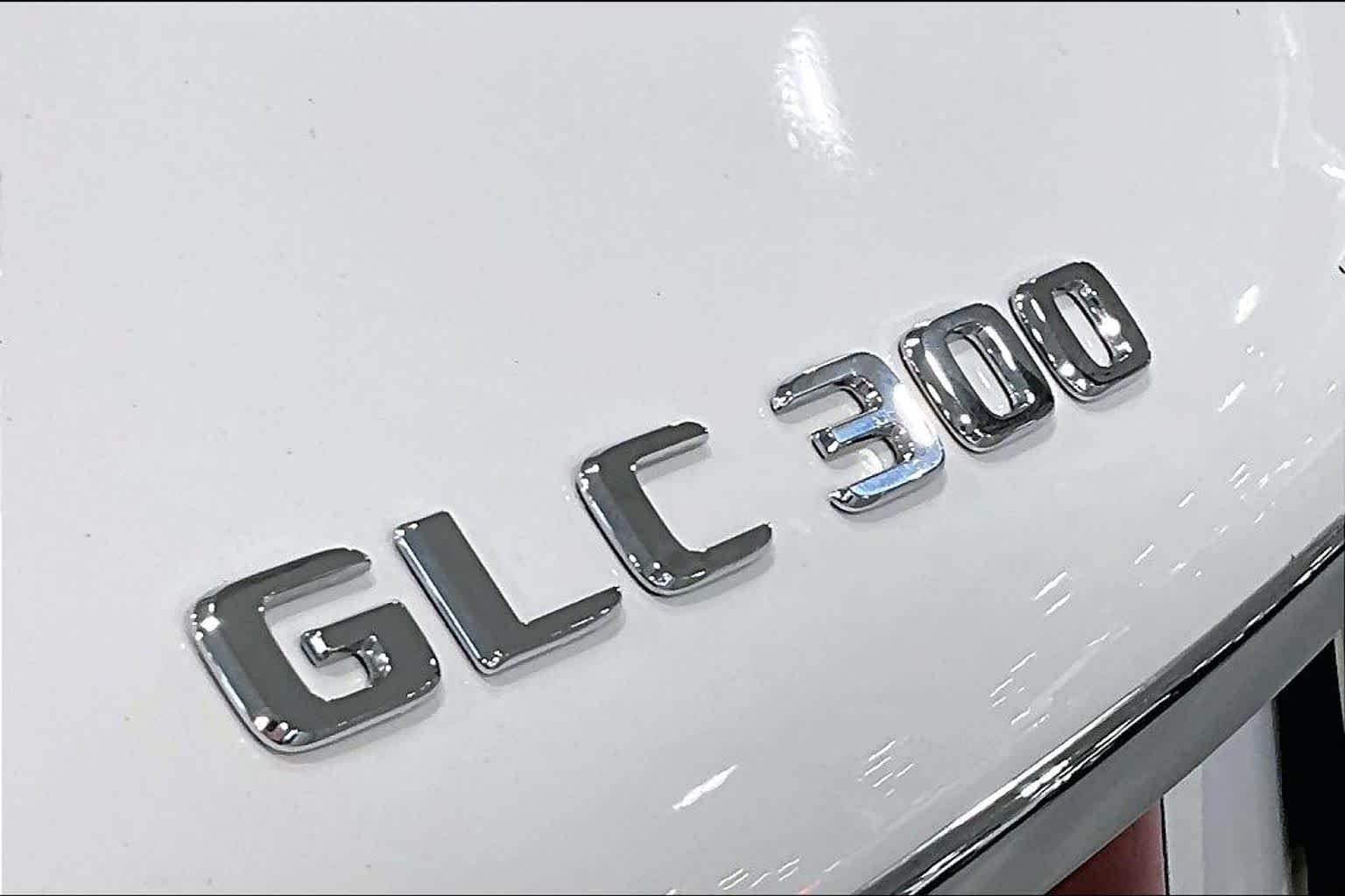 Used 2019 Polar White Mercedes-Benz GLC 300 image 28