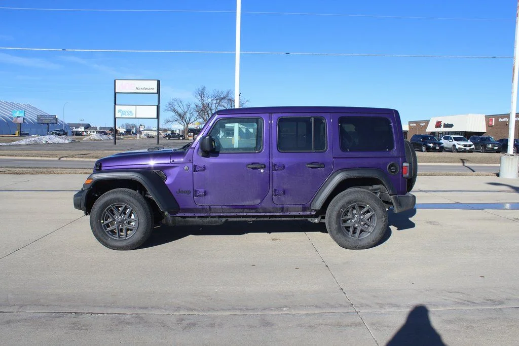 New 2026 Reign Exterior Paint Jeep Sport S image 6
