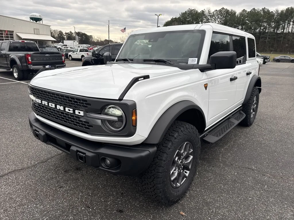 New 2025 White Ford Badlands image 3