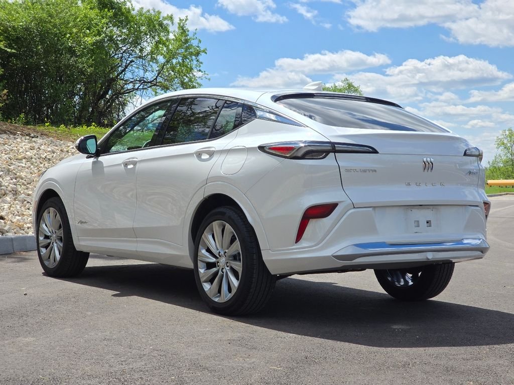 Used 2024 White Buick Avenir image 18