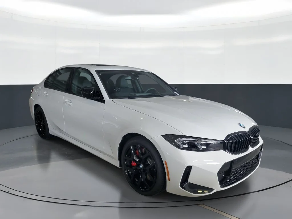 New 2026 Alpine White BMW 330i image 2