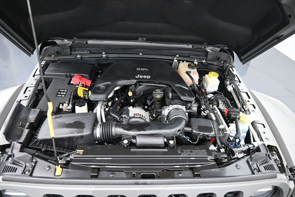 Used 2021 Gray Jeep Mojave image 14
