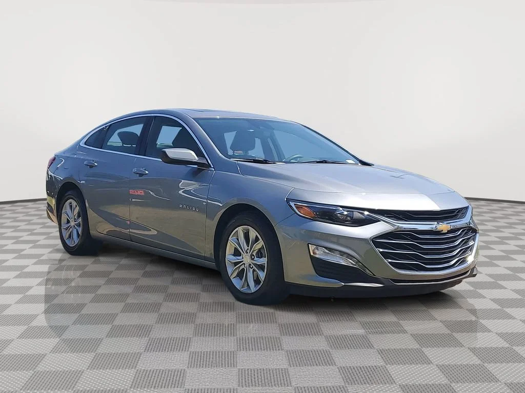 Used 2024 Sterling Gray Metallic Chevrolet 1LT image 3