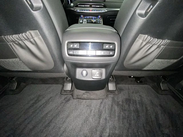 Used 2022 Green Hyundai Calligraphy image 31