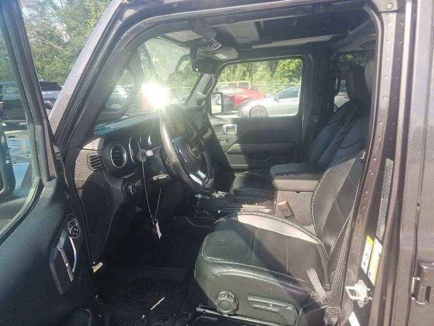 Used 2019 Granite Crystal Metallic Clearcoat Jeep Moab image 7