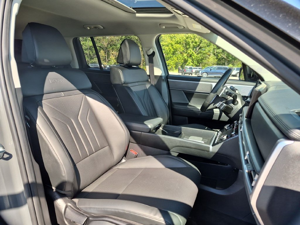 Certified Used 2025 Gray Hyundai XRT image 31