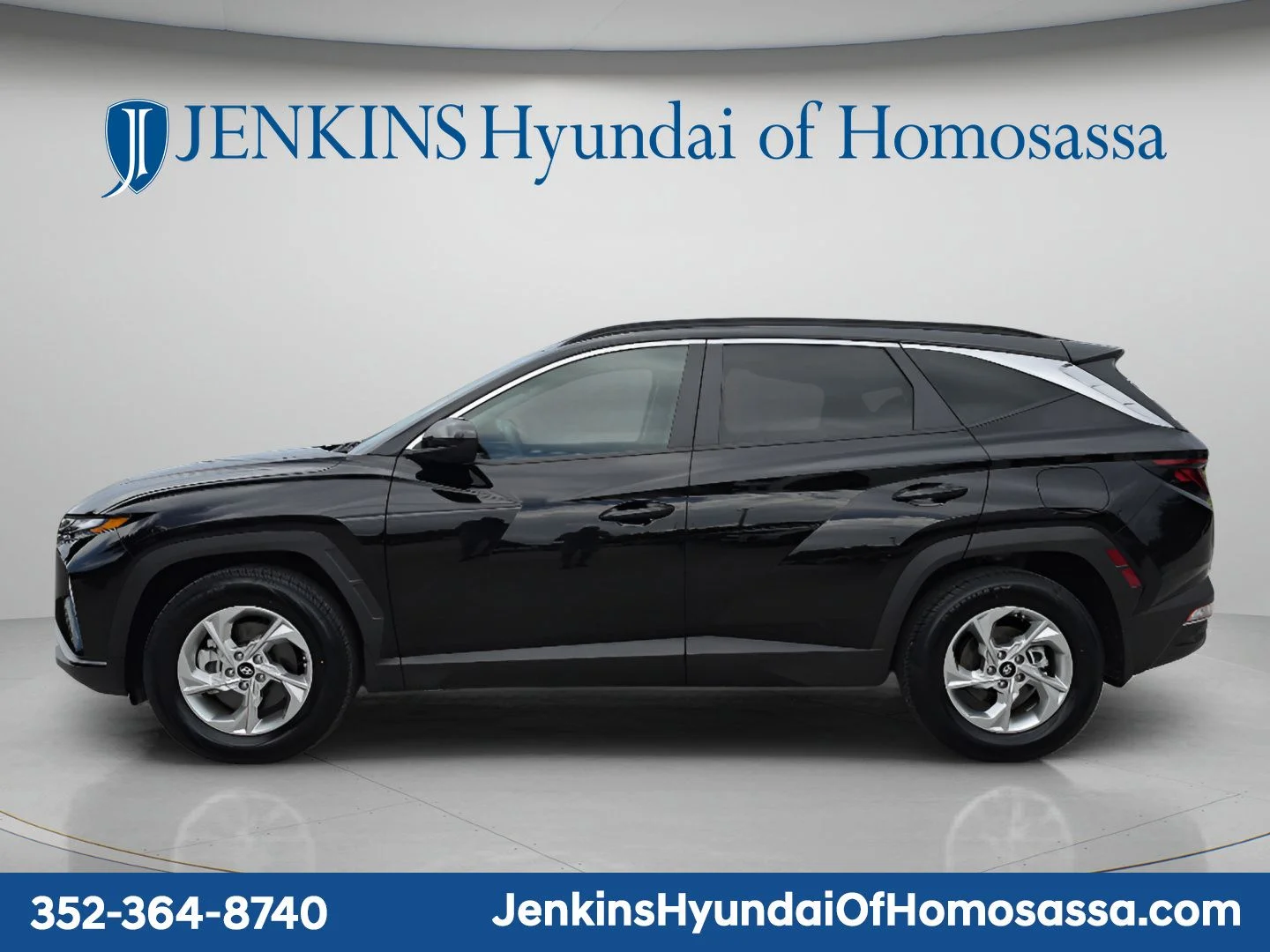 Used 2024 Black Hyundai SEL image 8