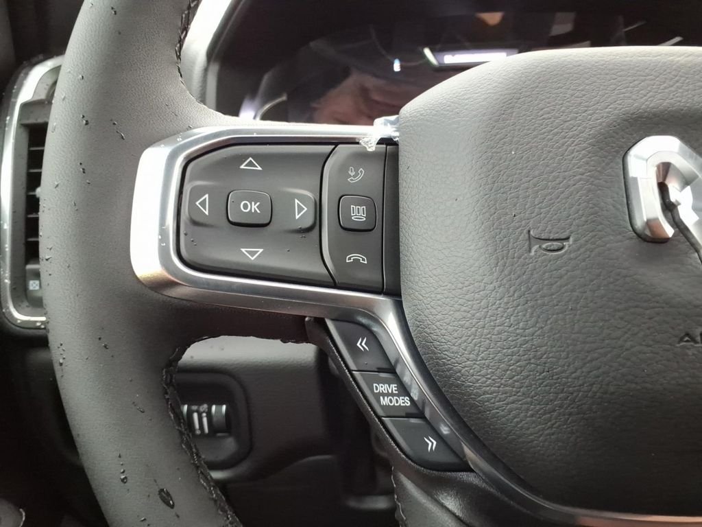 New 2027 Diamond Black Crystal Pearl-Coat Exterior Paint RAM Laramie image 18