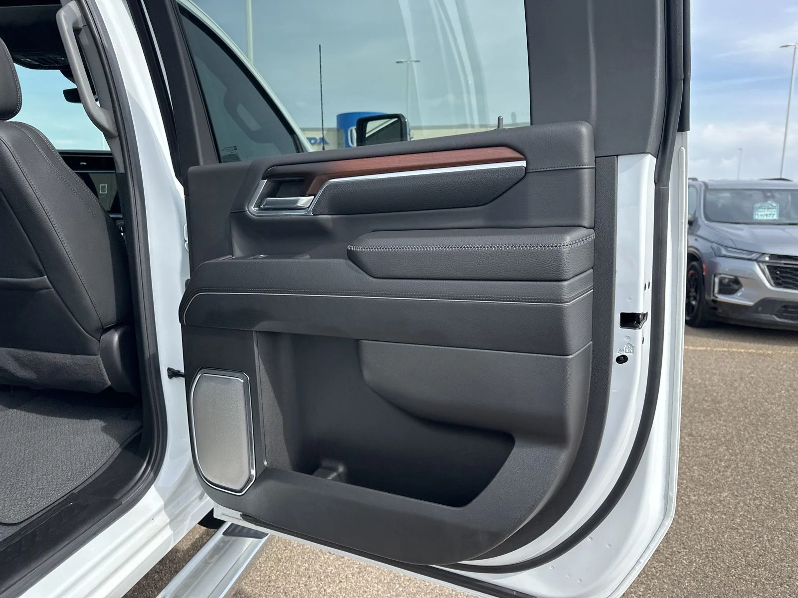 2024 GMC Sierra 2500HD Denali - Photo 36
