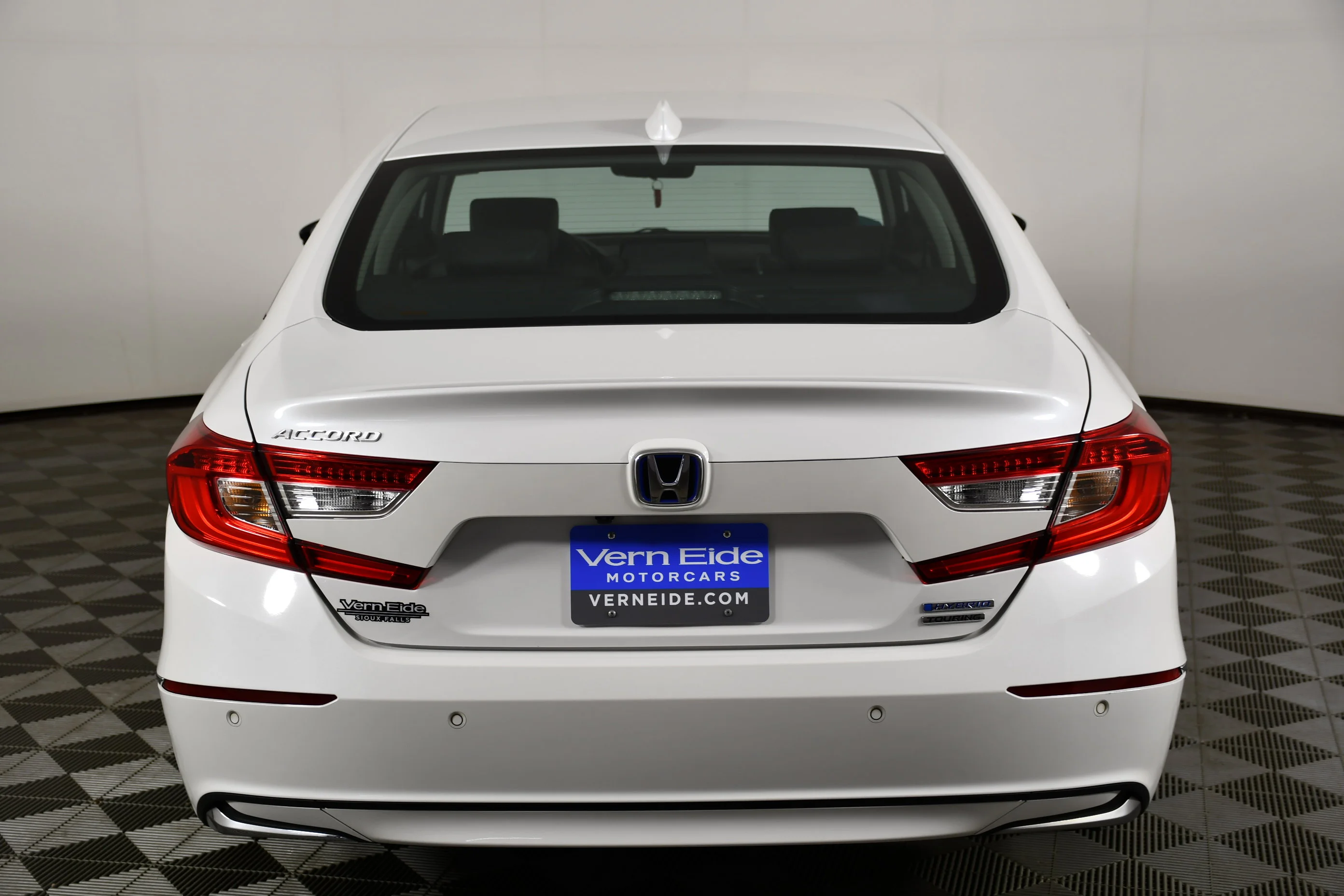 Used 2021 Platinum White Pearl Honda Touring image 6