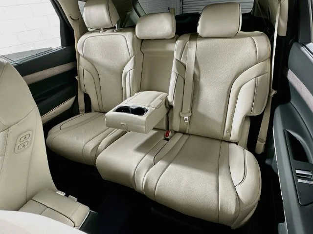 New 2026 Silver Genesis 2.5T Advanced image 12