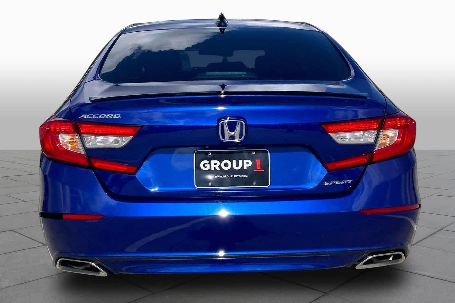 Used 2021 Still Night Pearl Honda Sport image 5