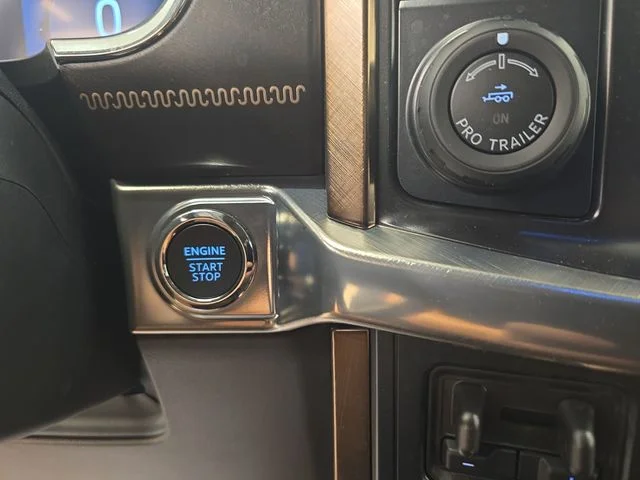 New 2026 Carbonized Gray Metallic Ford King Ranch® image 38