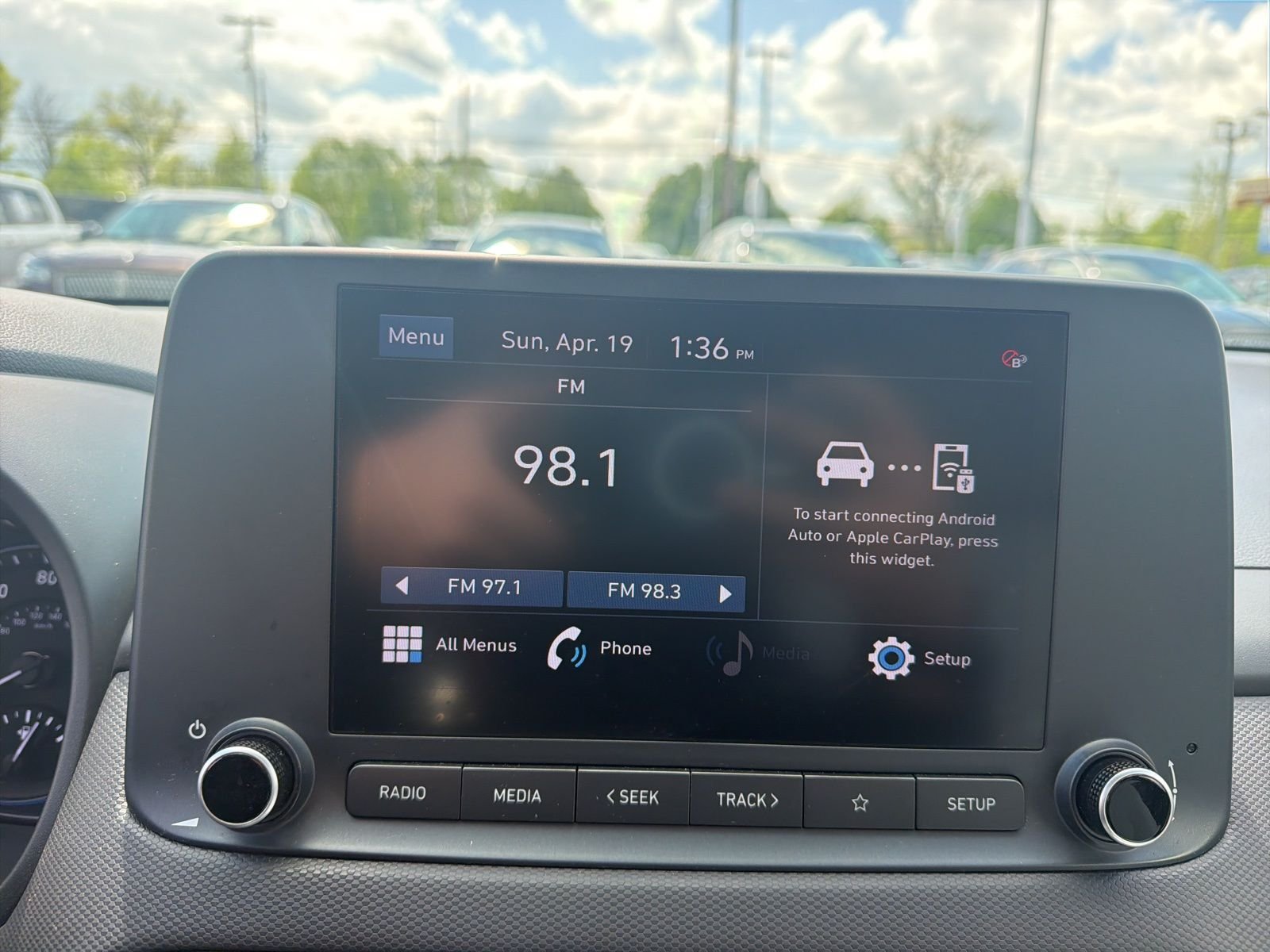Used 2023 Black Hyundai SEL image 19