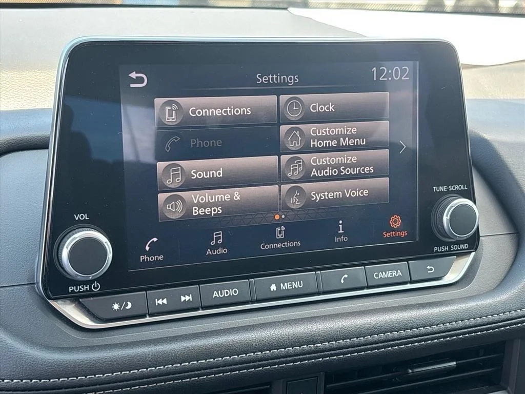 Used 2024 White Nissan S image 20