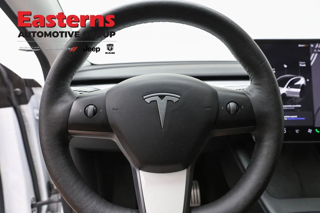 Used 2022  Tesla Performance image 10