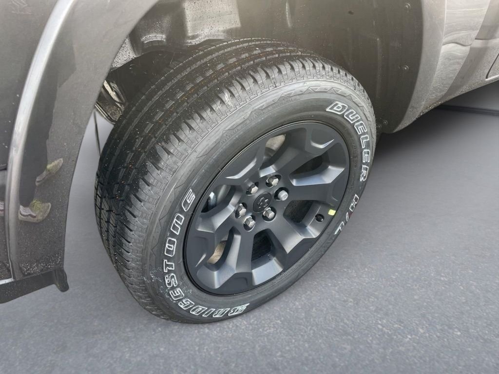 New 2026 Granite Crystal Metallic Clear-Coat Exterior Paint RAM Big Horn/Lone Star image 11