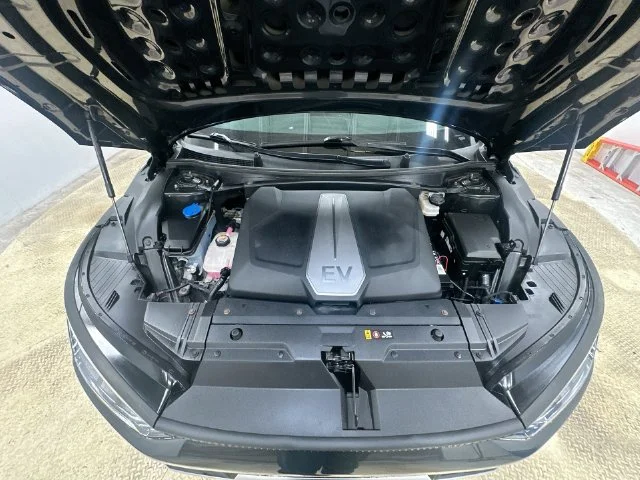 Used 2022 Gray Kia Wind image 25