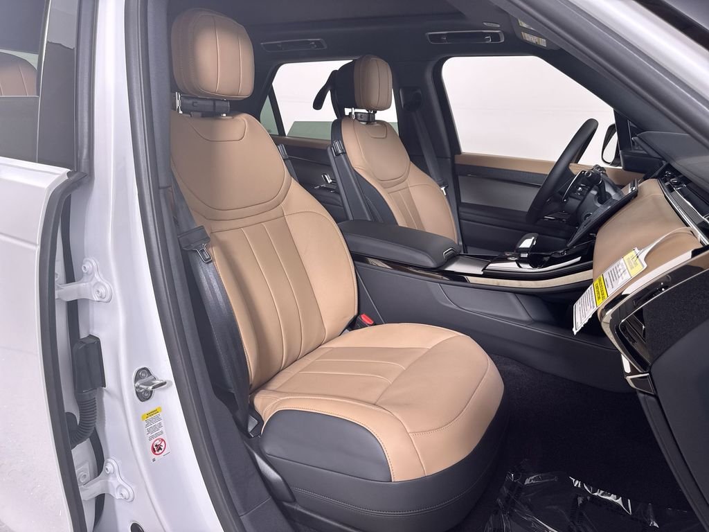 New 2026 OSTUNI PRL WHT Land Rover Dynamic SE image 22