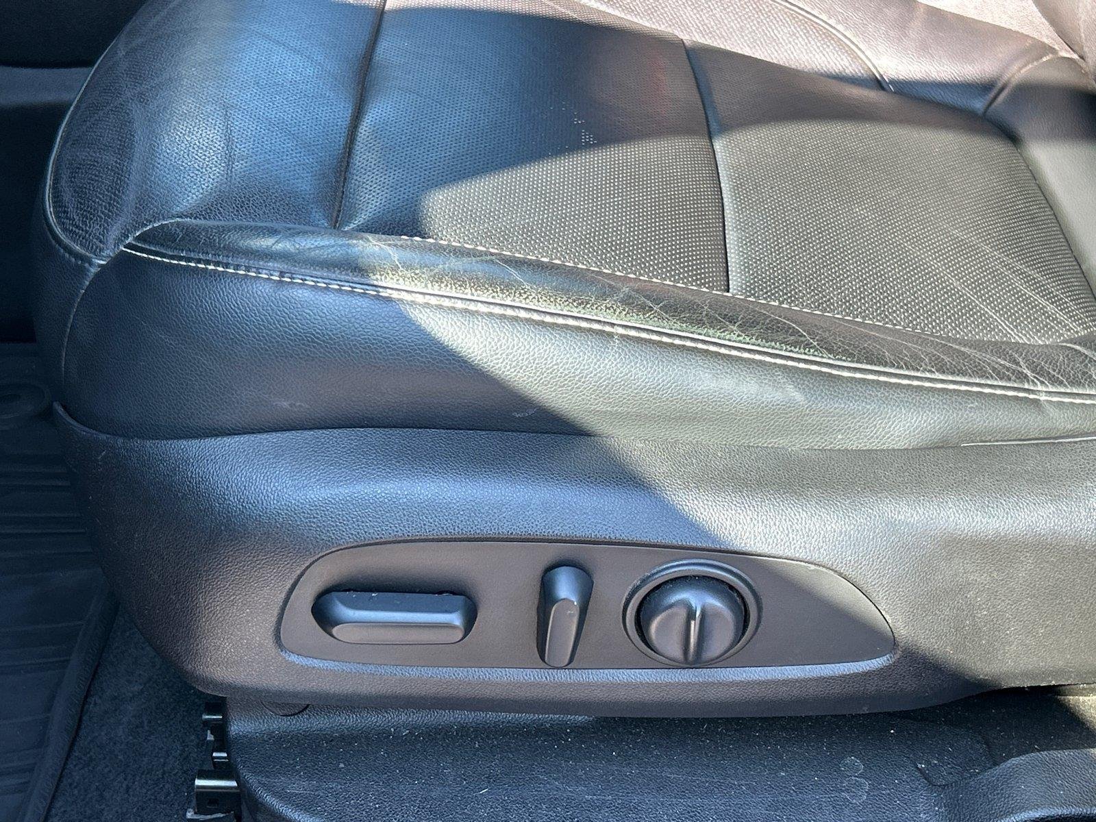Used 2019 Dark Sky Metallic GMC SLT image 15