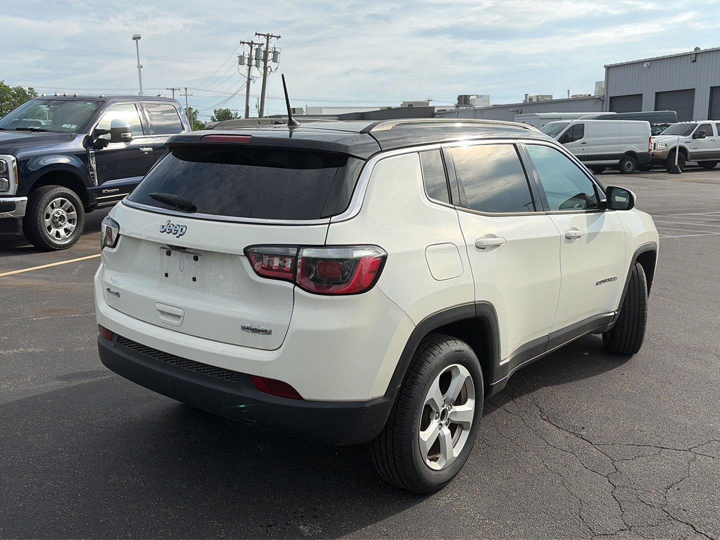 Used 2018 White Clearcoat Jeep Latitude image 16