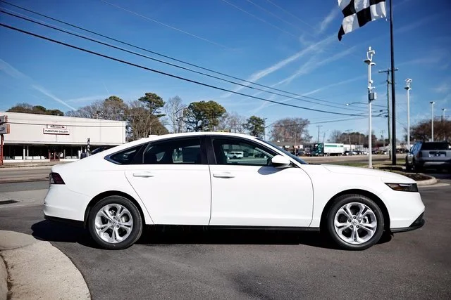 New 2026 Platinum White Pearl Honda LX image 12