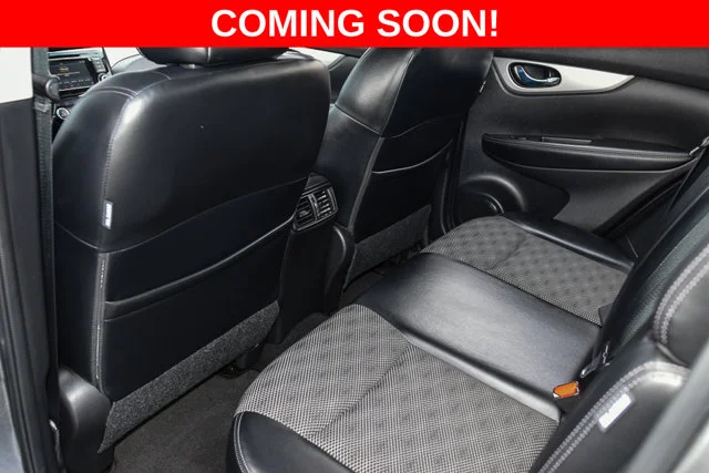 Used 2020 Gray Nissan SV image 18