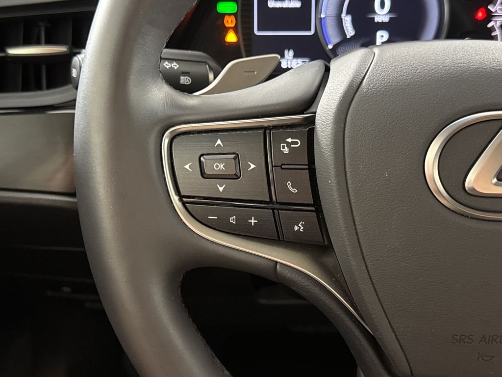 2022 Lexus ES Hybrid 300h - Photo 16