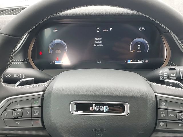 New 2026 Diamond Black Crystal Pearlcoat Jeep Laredo image 12