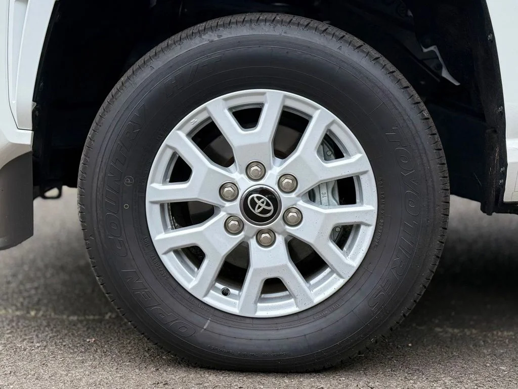 Used 2025 White Toyota SR5 image 9
