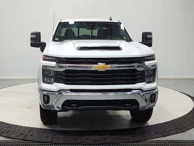 Used 2024 White Chevrolet LT image 3