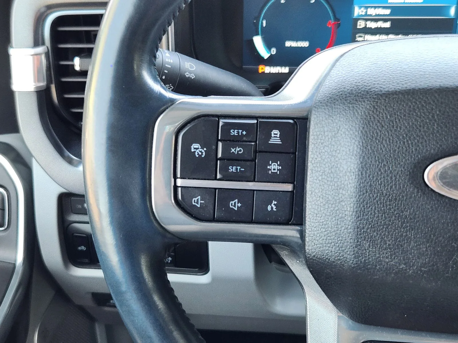 Used 2024 Black Ford Limited image 27
