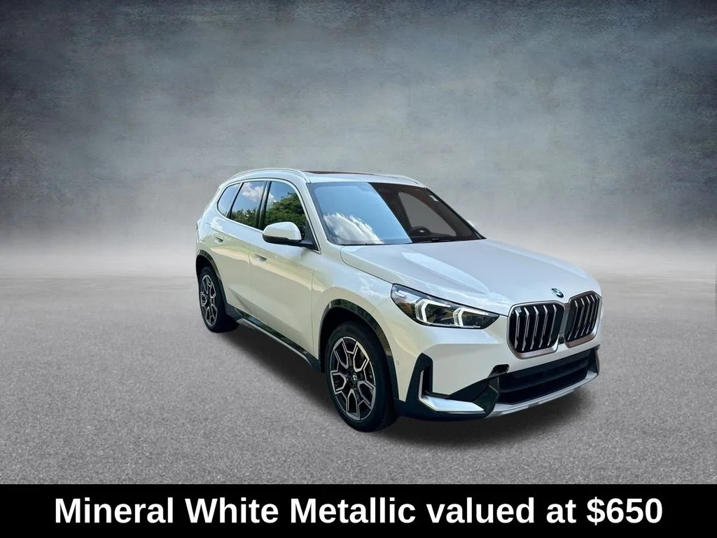 Used 2025 White BMW xDrive28i image 2
