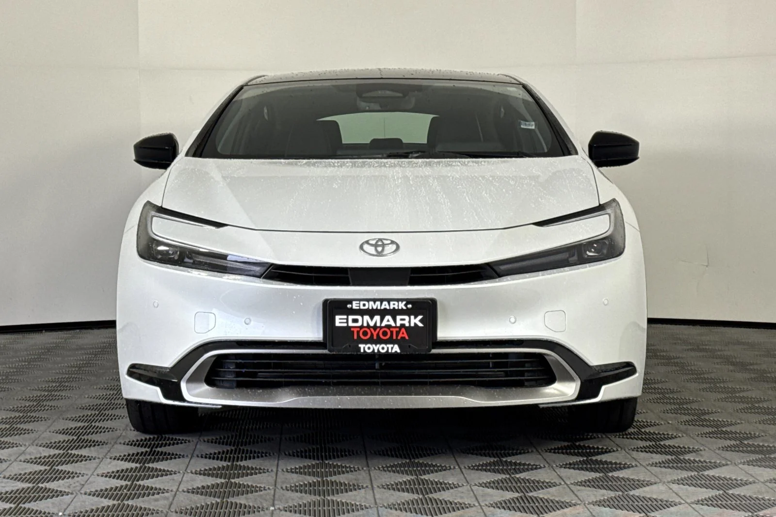 New 2026 Wind Chill Pearl <sup>1</sup> Toyota  XSE image 2