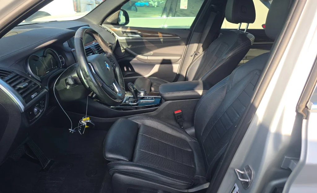 Used 2019 Silver BMW xDrive30i image 20