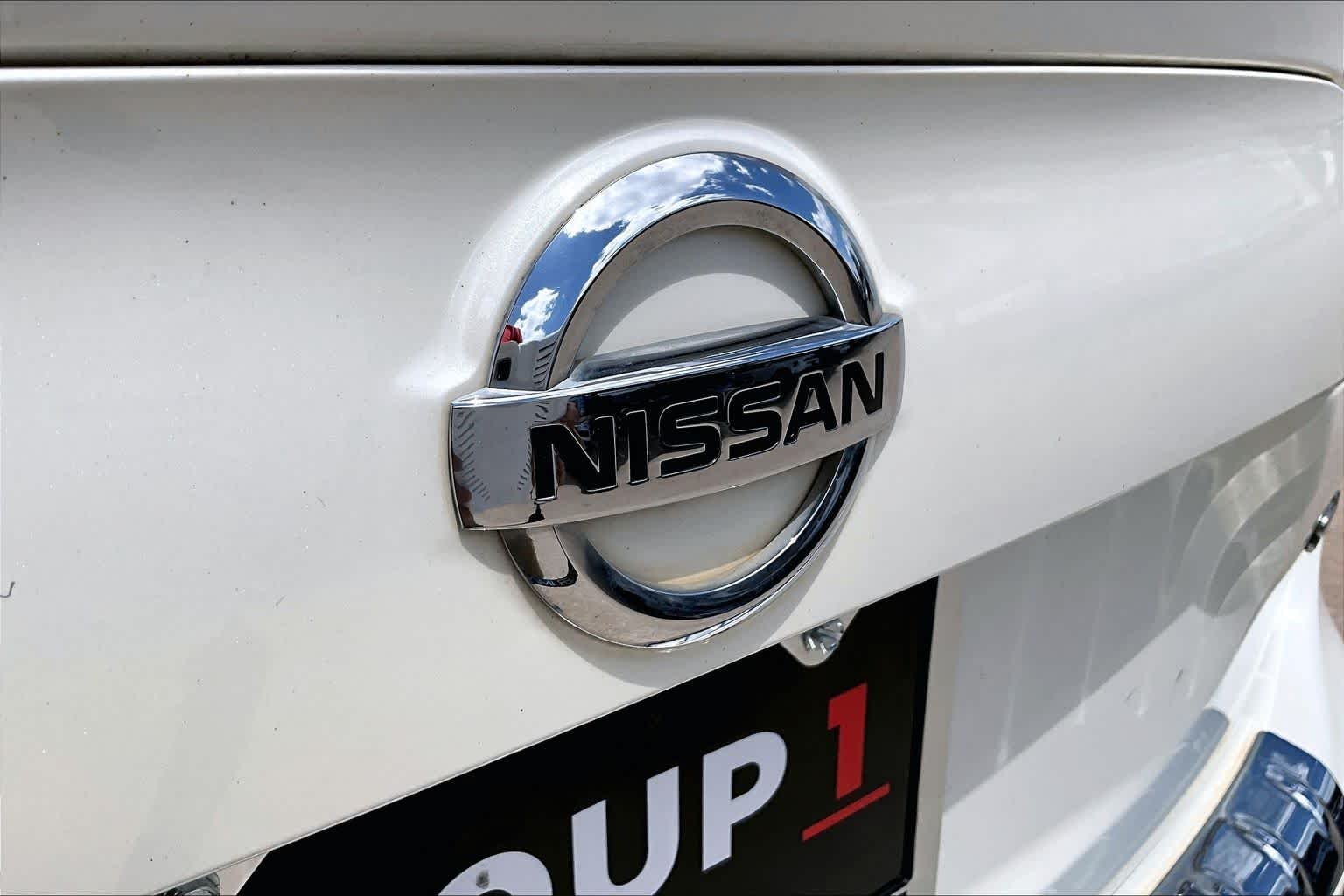 Used 2017 Pearl White Nissan SL image 29