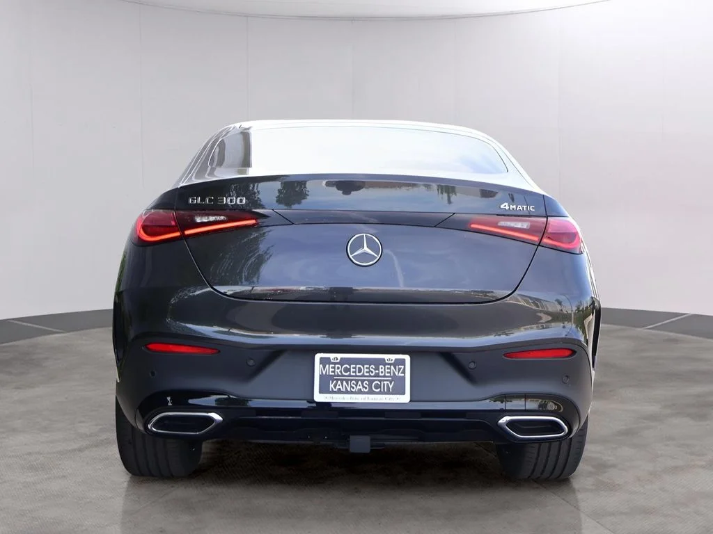 Used 2025  Mercedes-Benz GLC 300 Coupe image 6