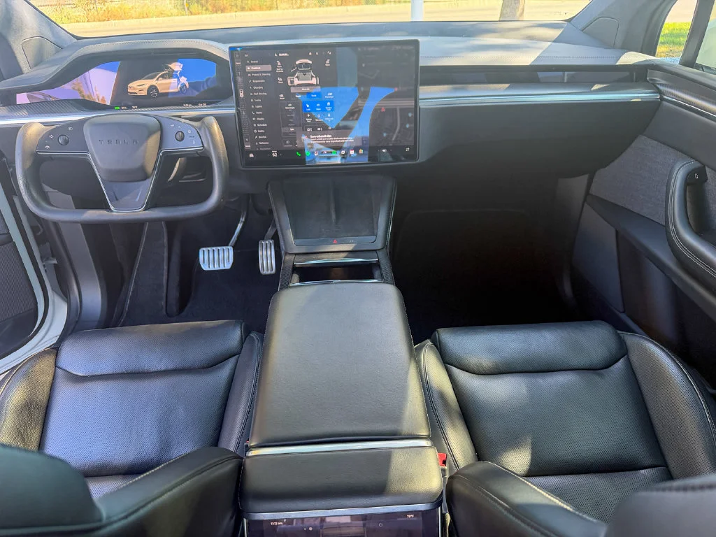 Used 2022 White Tesla Plaid image 22
