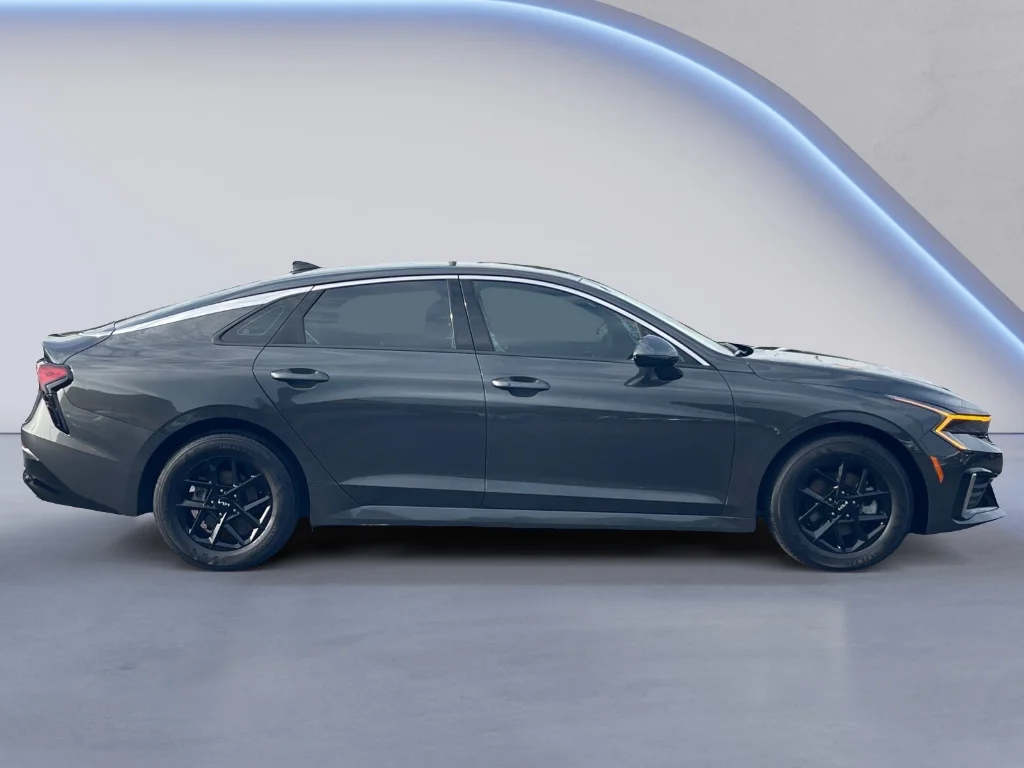 Used 2025 Interstellar Gray Kia LXS image 15